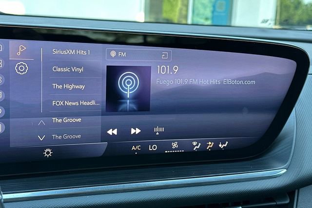 Used 2025 Buick Envision Preferred image 26