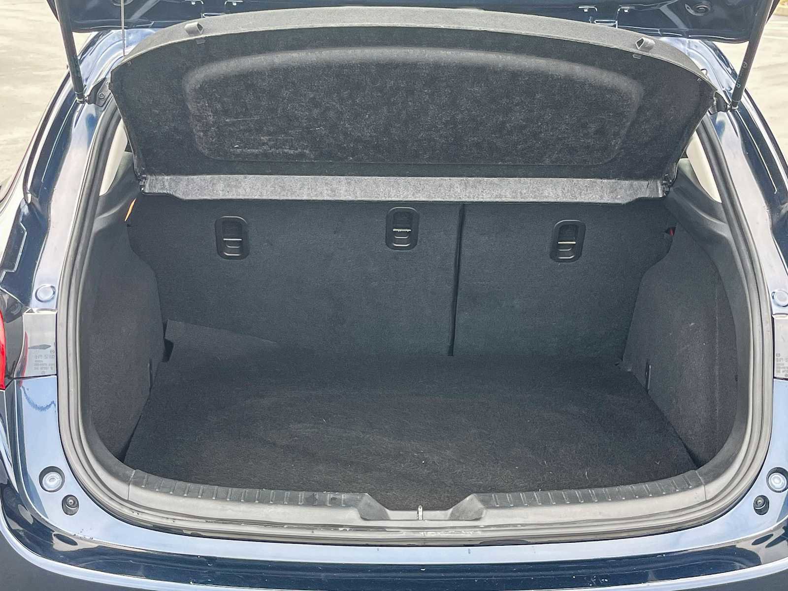 Used 2016 MAZDA MAZDA3 i Touring image 26