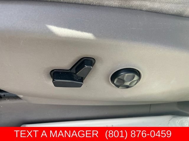 Used 2017 Chrysler Pacifica Touring FWD image 13