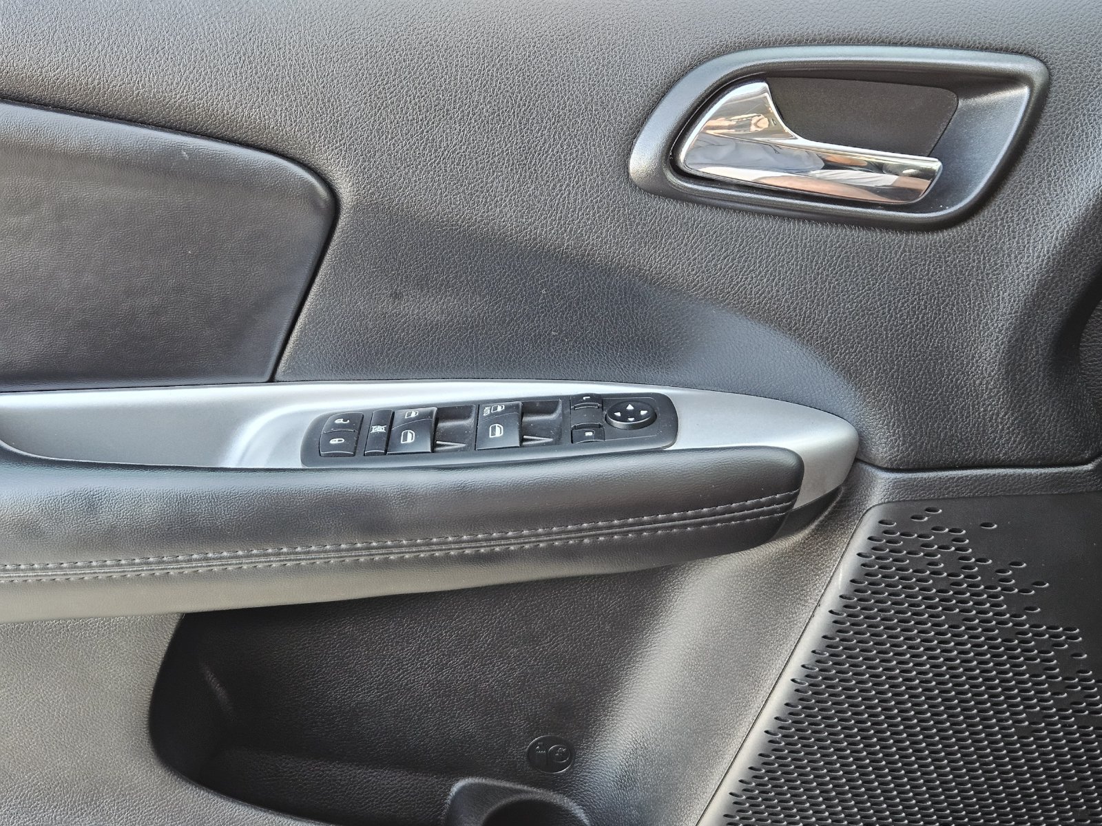 Used 2019 Dodge Journey SE w/ Connectivity Group FWD image 28