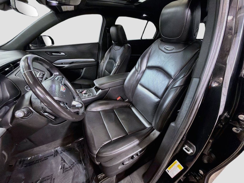 Used 2020 Cadillac XT4 Premium Luxury w/ Cold Weather Package AWD/4WD image 21