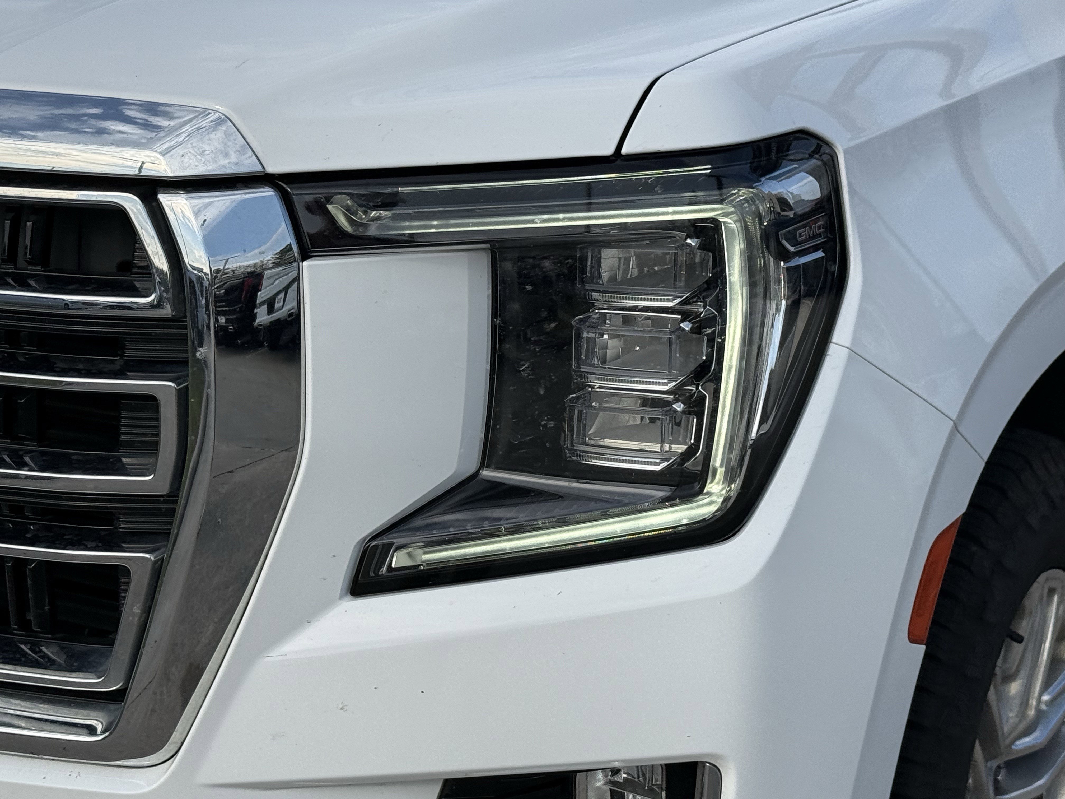 Used 2024 GMC Yukon SLT image 11