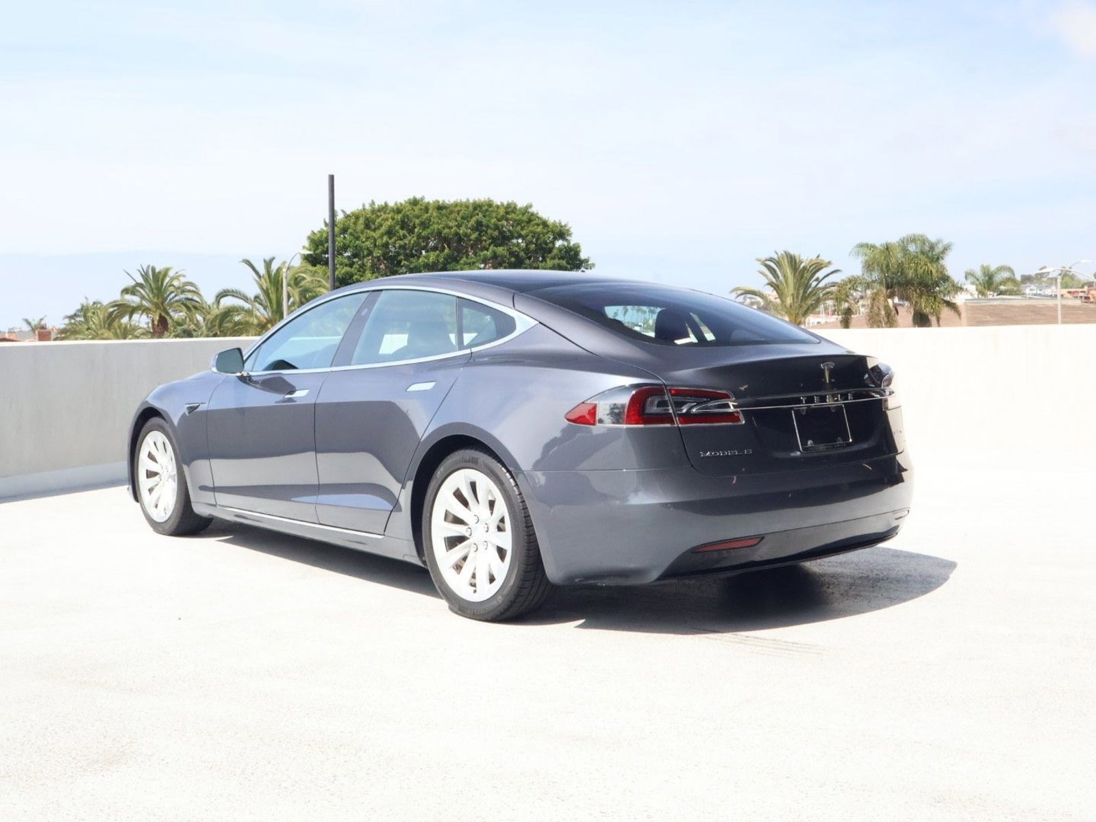 Used 2019 Tesla Model S 100D image 3