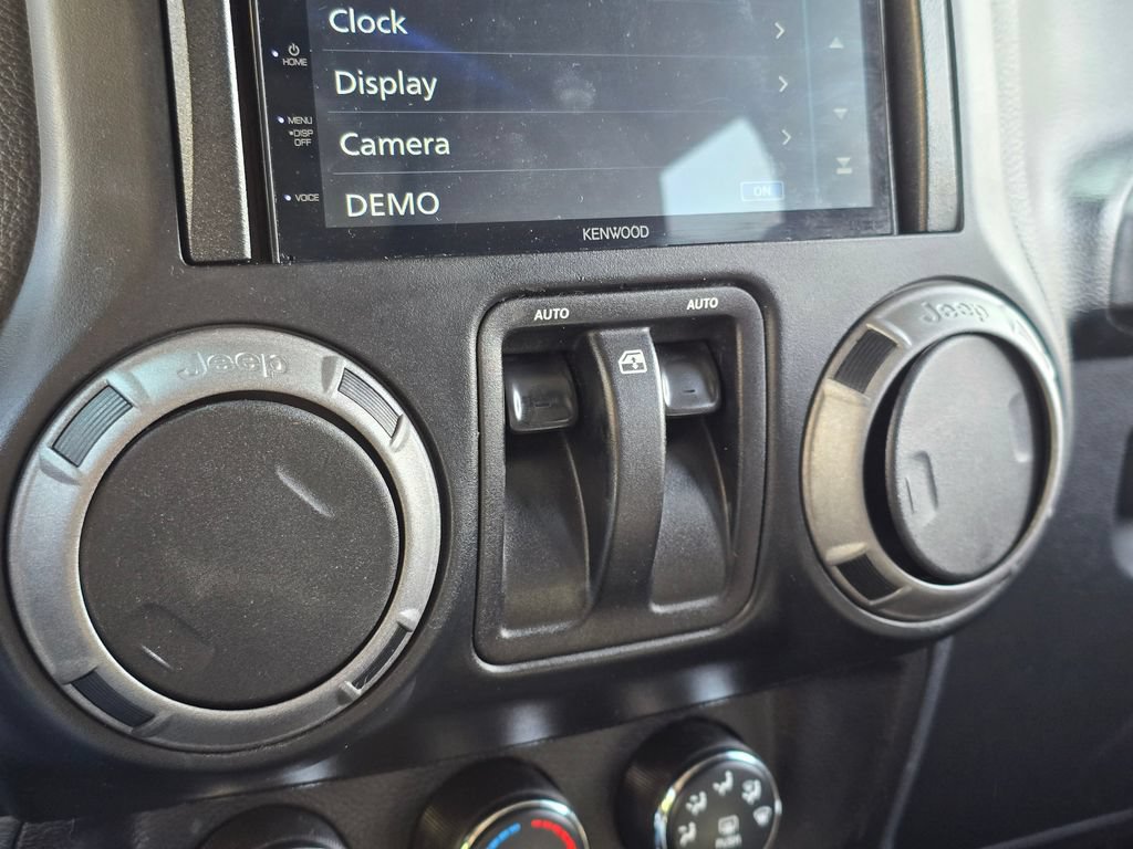 Used 2013 Jeep Wrangler Sport AWD/4WD image 21