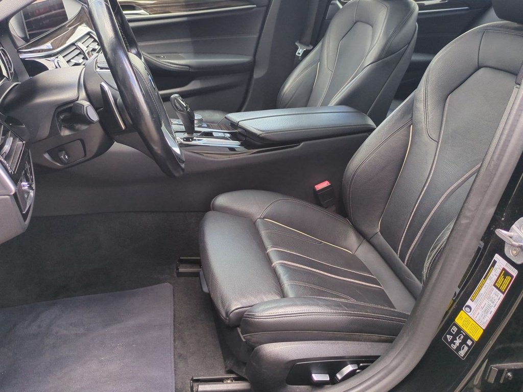 Used 2019 BMW 540i xDrive w/ Convenience Package AWD/4WD image 18