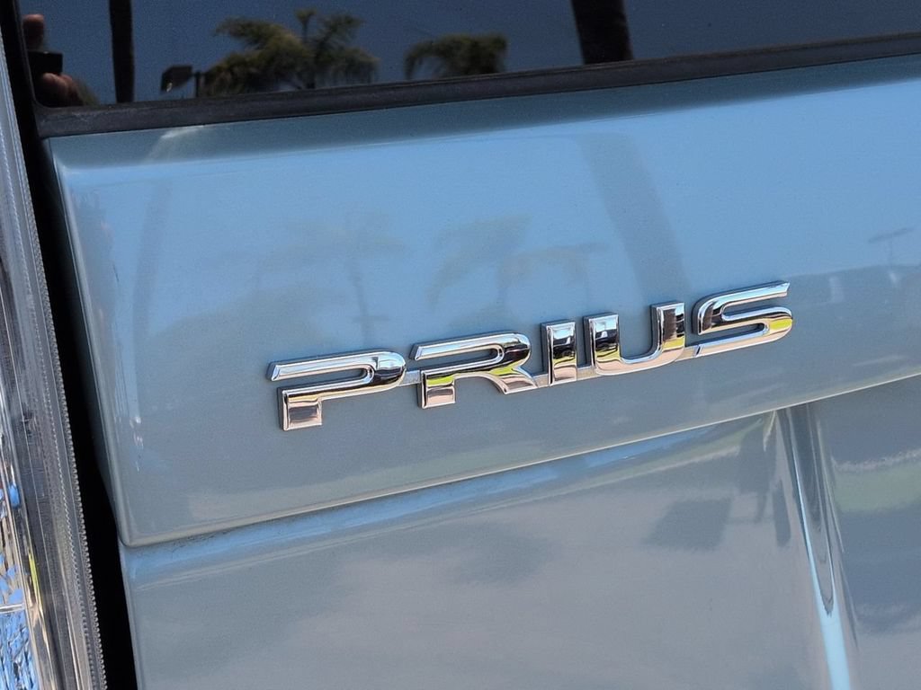 Used 2015 Toyota Prius Three FWD image 33