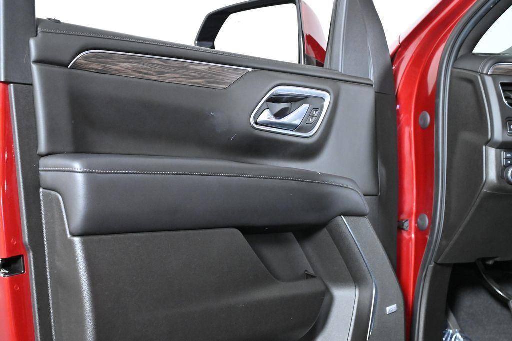 Used 2021 Chevrolet Tahoe Z71 w/ Luxury Package image 39