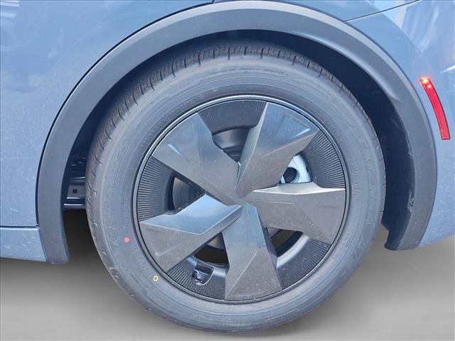 New 2026 Toyota Prius Plug-In Hybrid FWD image 9
