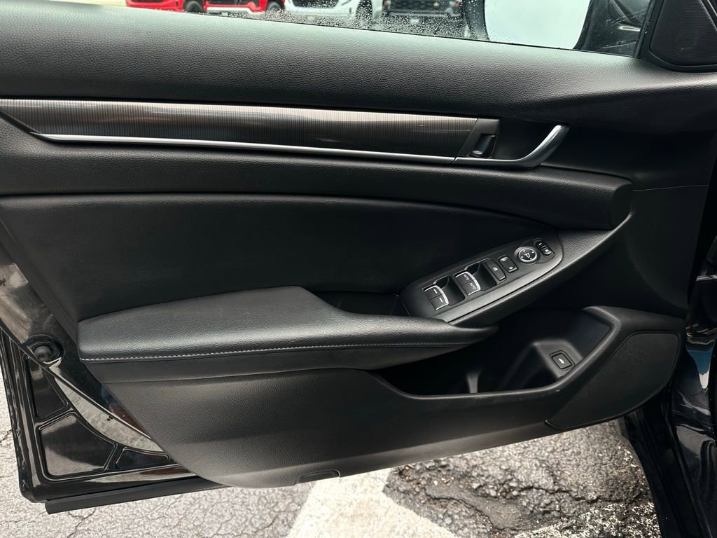 Used 2019 Honda Accord Sport image 10