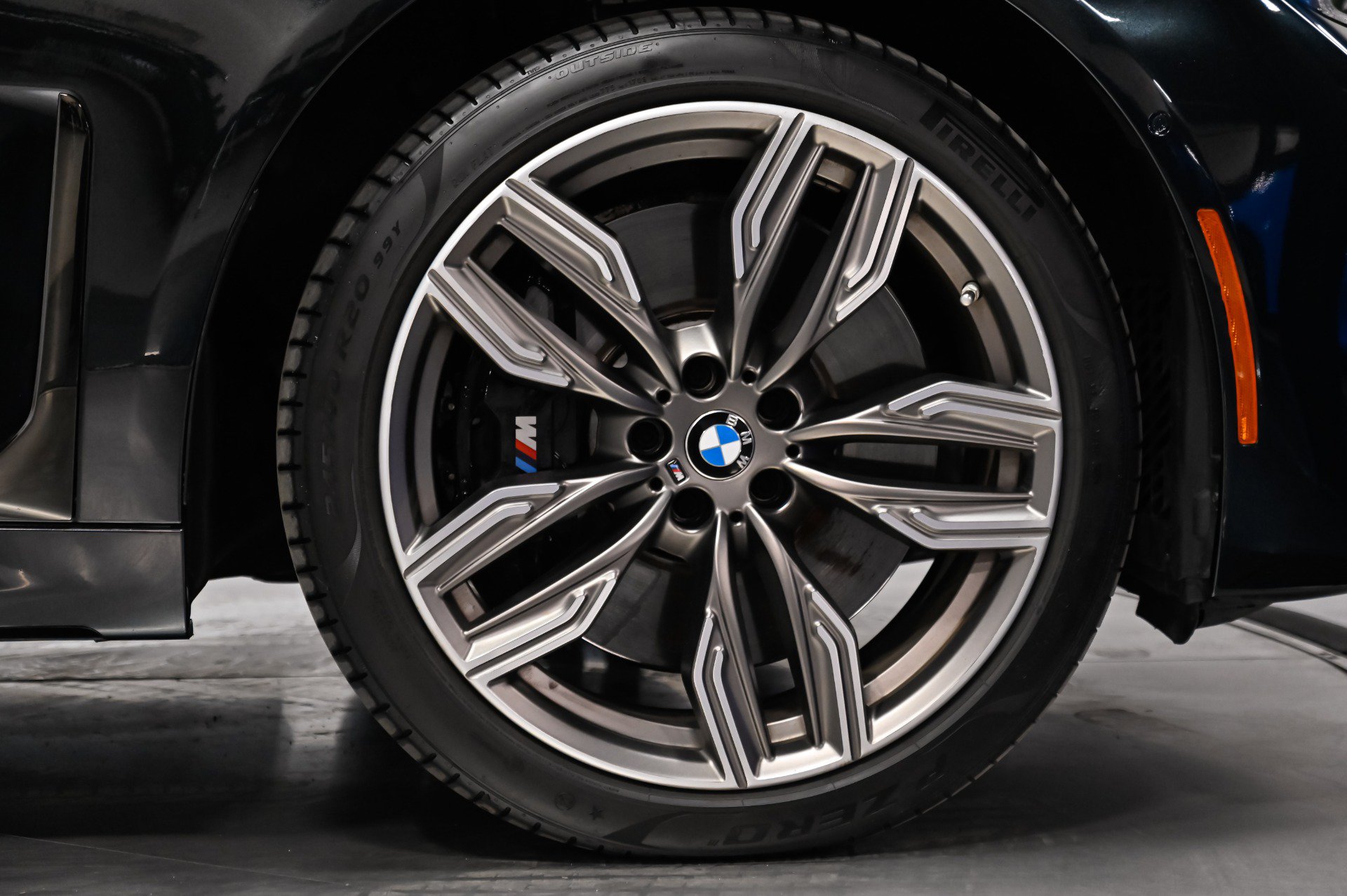 Used 2022 BMW M760i xDrive AWD/4WD image 20