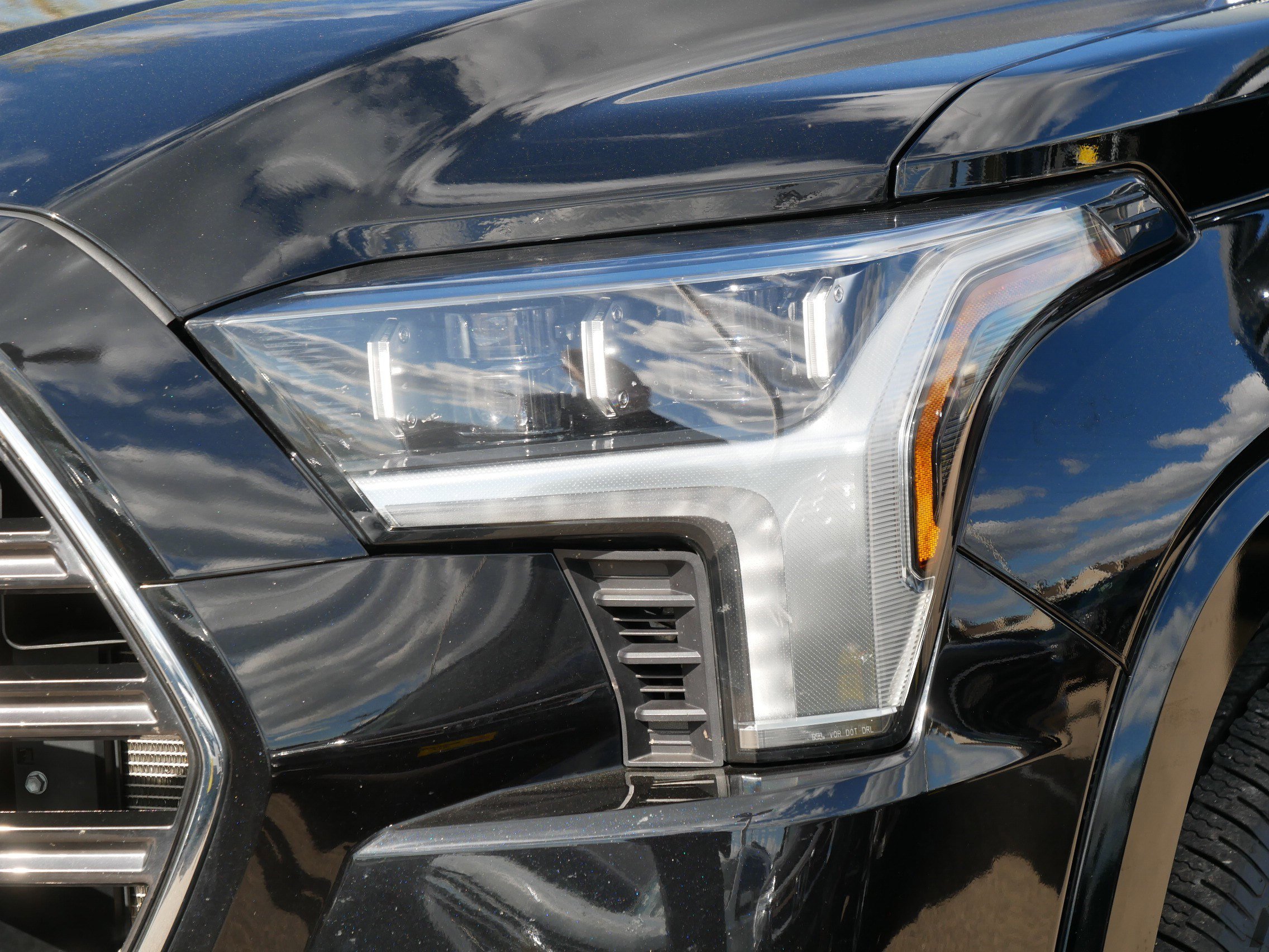 Used 2024 Toyota Sequoia Platinum AWD/4WD image 16