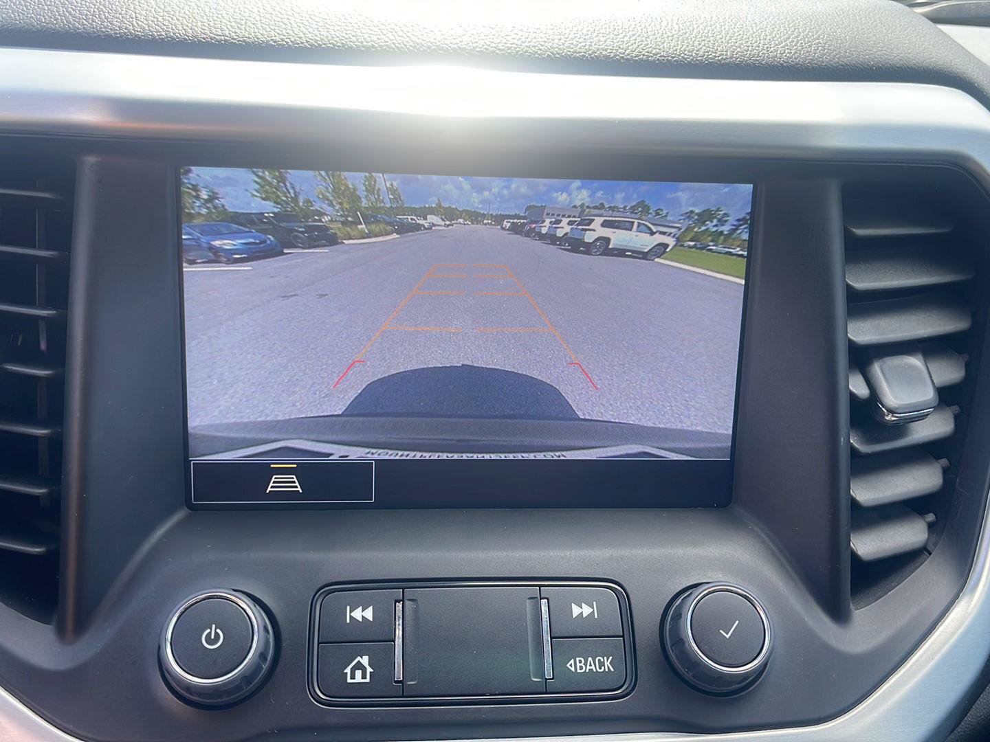 Used 2023 GMC Acadia SLT AWD/4WD image 26