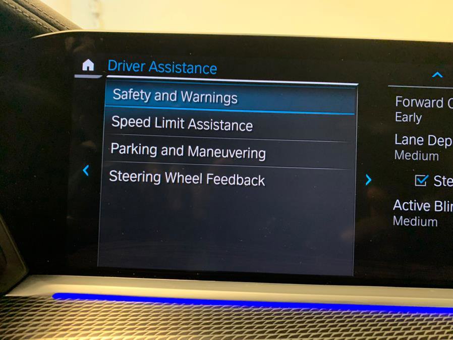 Used 2022 BMW X5 xDrive40i w/ M Sport Package image 39