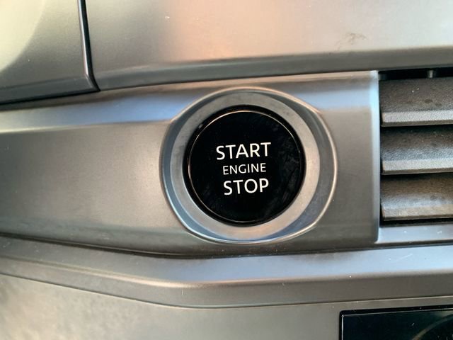 Used 2025 Nissan Pathfinder S image 30