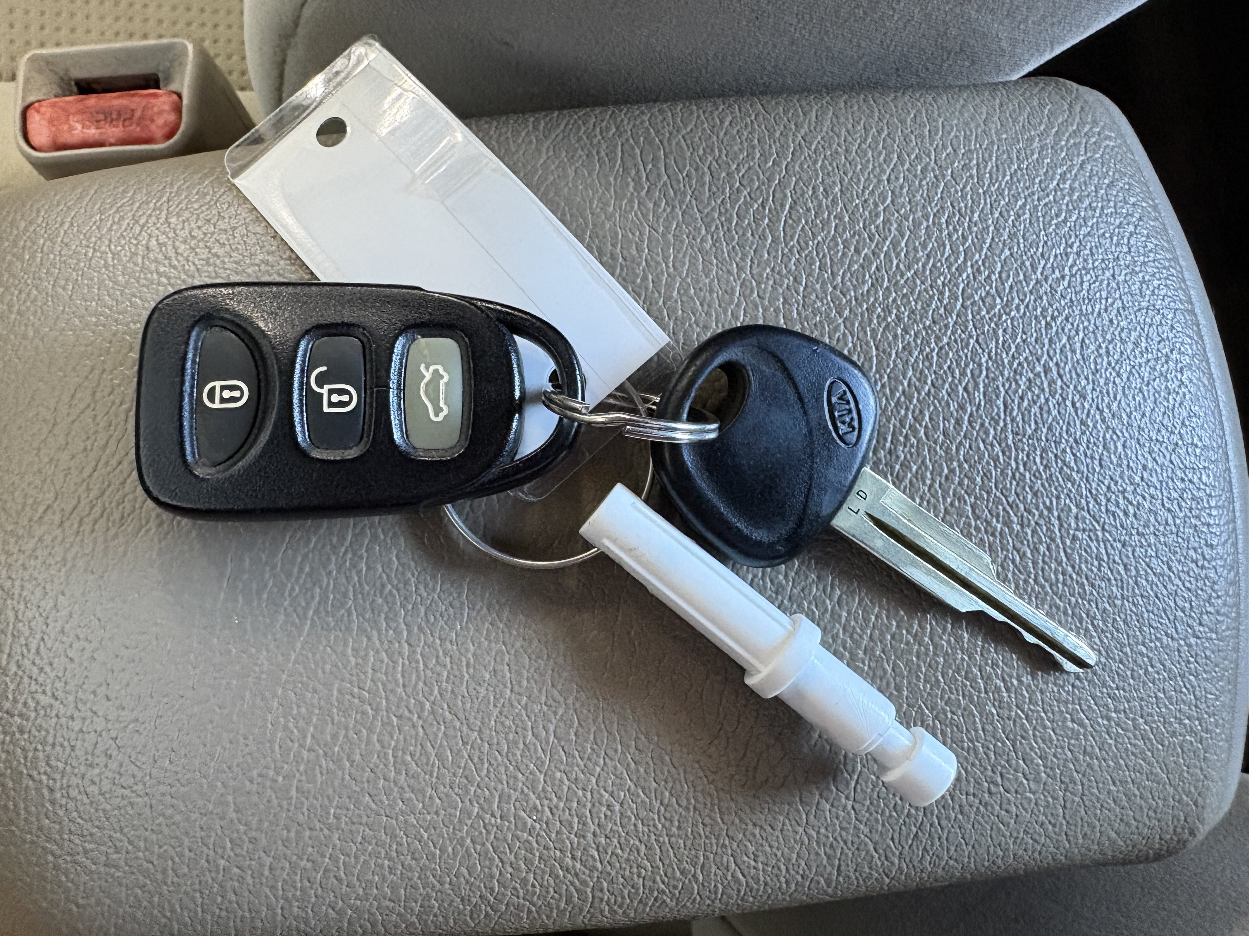 Used 2009 Kia Spectra EX FWD image 18
