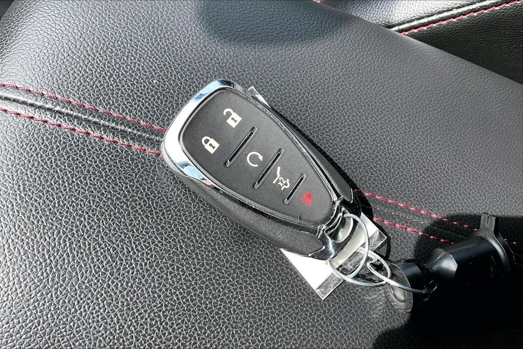 Used 2024 Chevrolet Equinox RS w/ LPO, Floor Liner Package FWD image 9