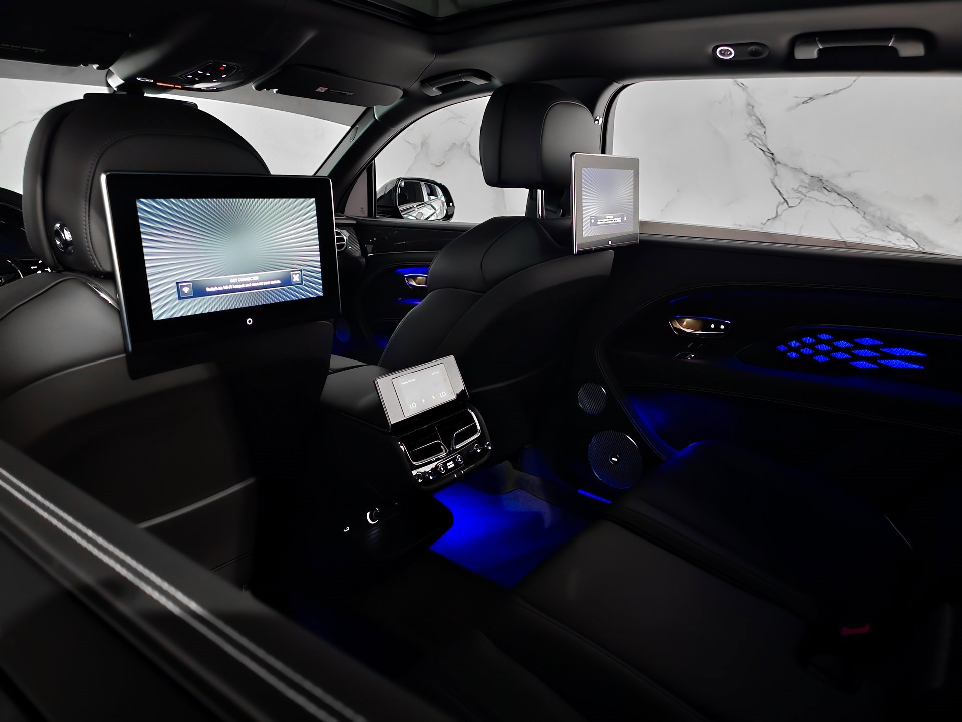 Used 2023 Bentley Bentayga Extended Wheelbase image 20