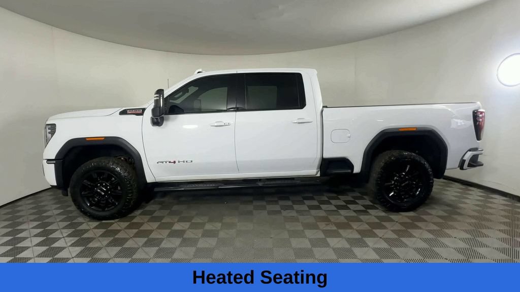 Used 2025 GMC Sierra 3500 AT4 w/ AT4 Preferred Package AWD/4WD image 8