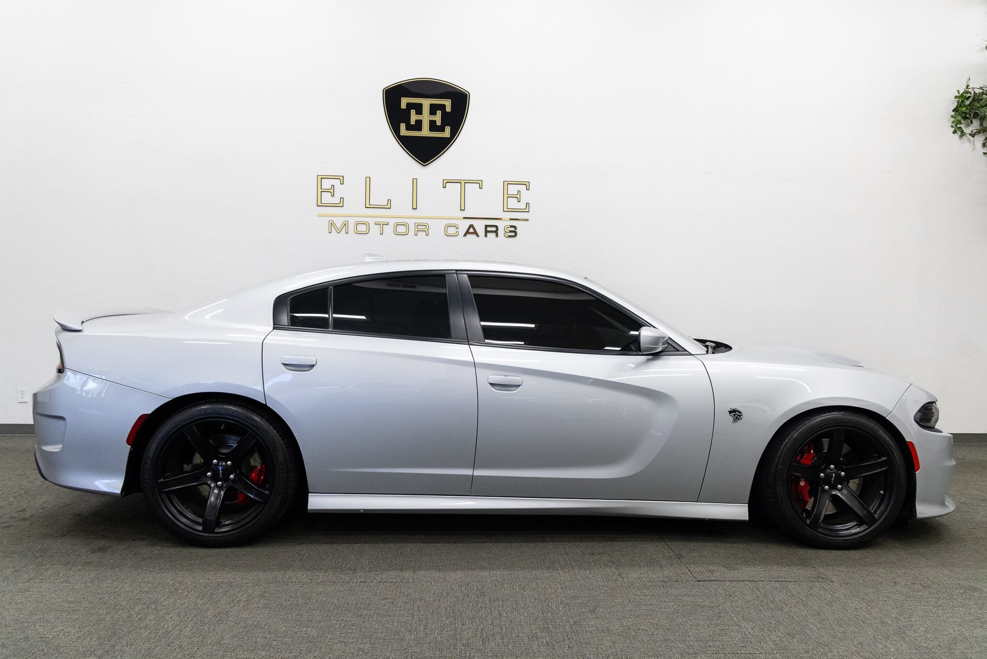 Used 2019 Dodge Charger SRT Hellcat w/ Harman/Kardon Audio Group RWD image 10