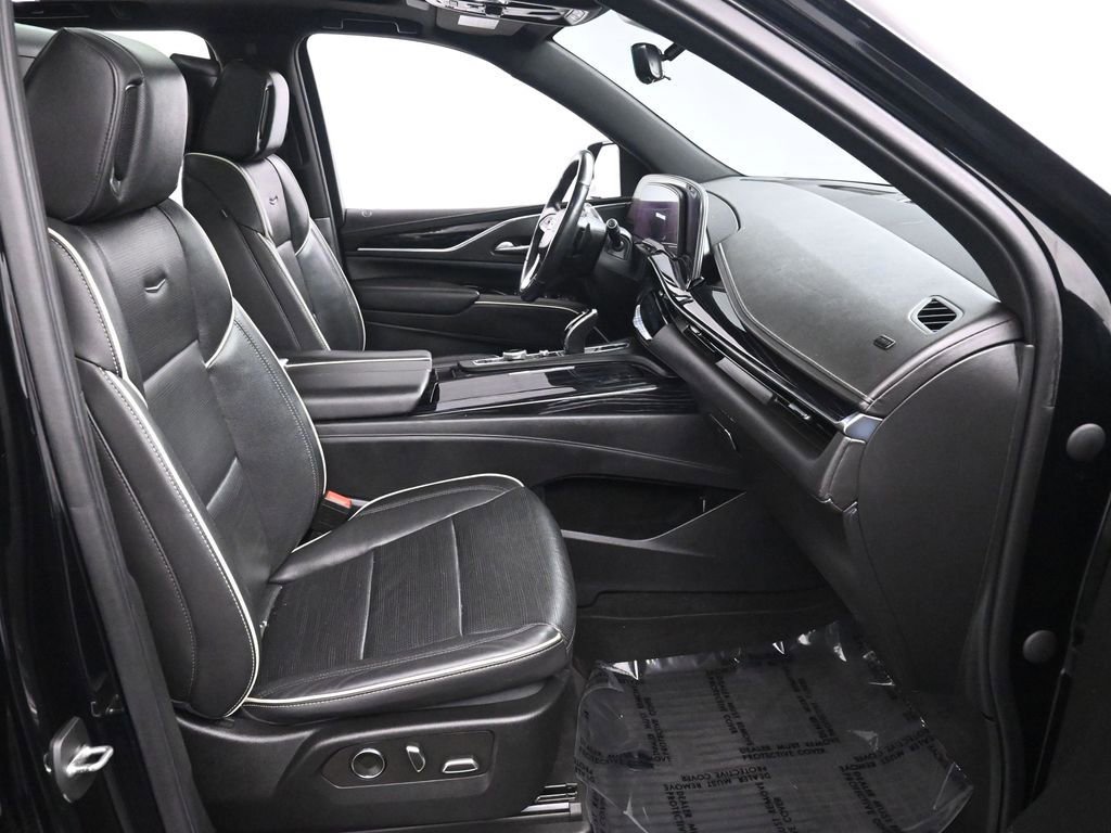 Used 2021 Cadillac Escalade Sport w/ LPO, Illumination Package image 23