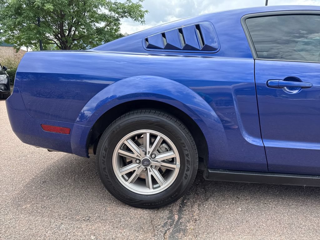 Used 2005 Ford Mustang Coupe RWD image 27
