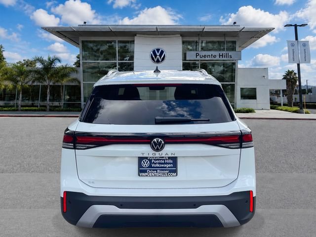 New 2026 Volkswagen Tiguan SE FWD image 4