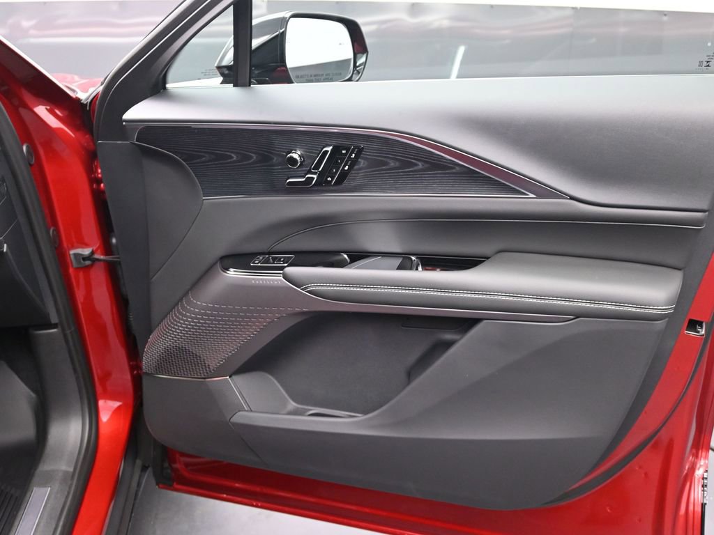 New 2026 Cadillac Lyriq Luxury image 27