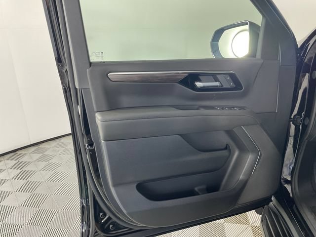 New 2026 Chevrolet Suburban LS w/ LPO, Dark Essentials Package AWD/4WD image 14