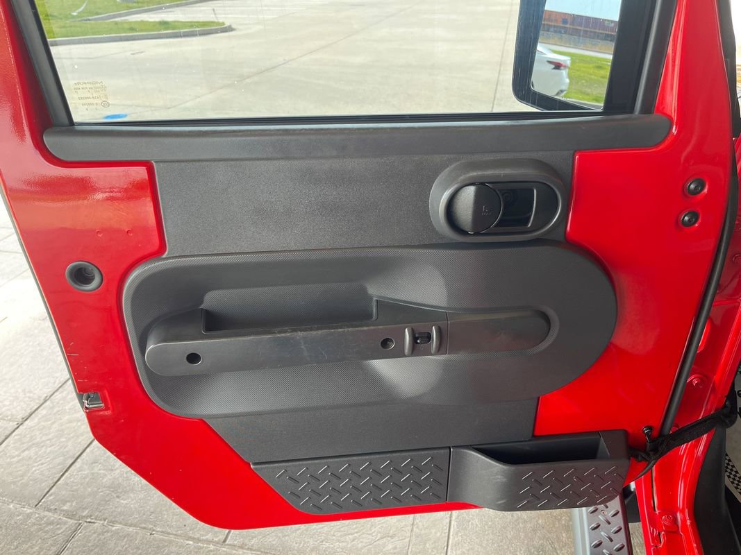 Used 2010 Jeep Wrangler Unlimited Sport image 9