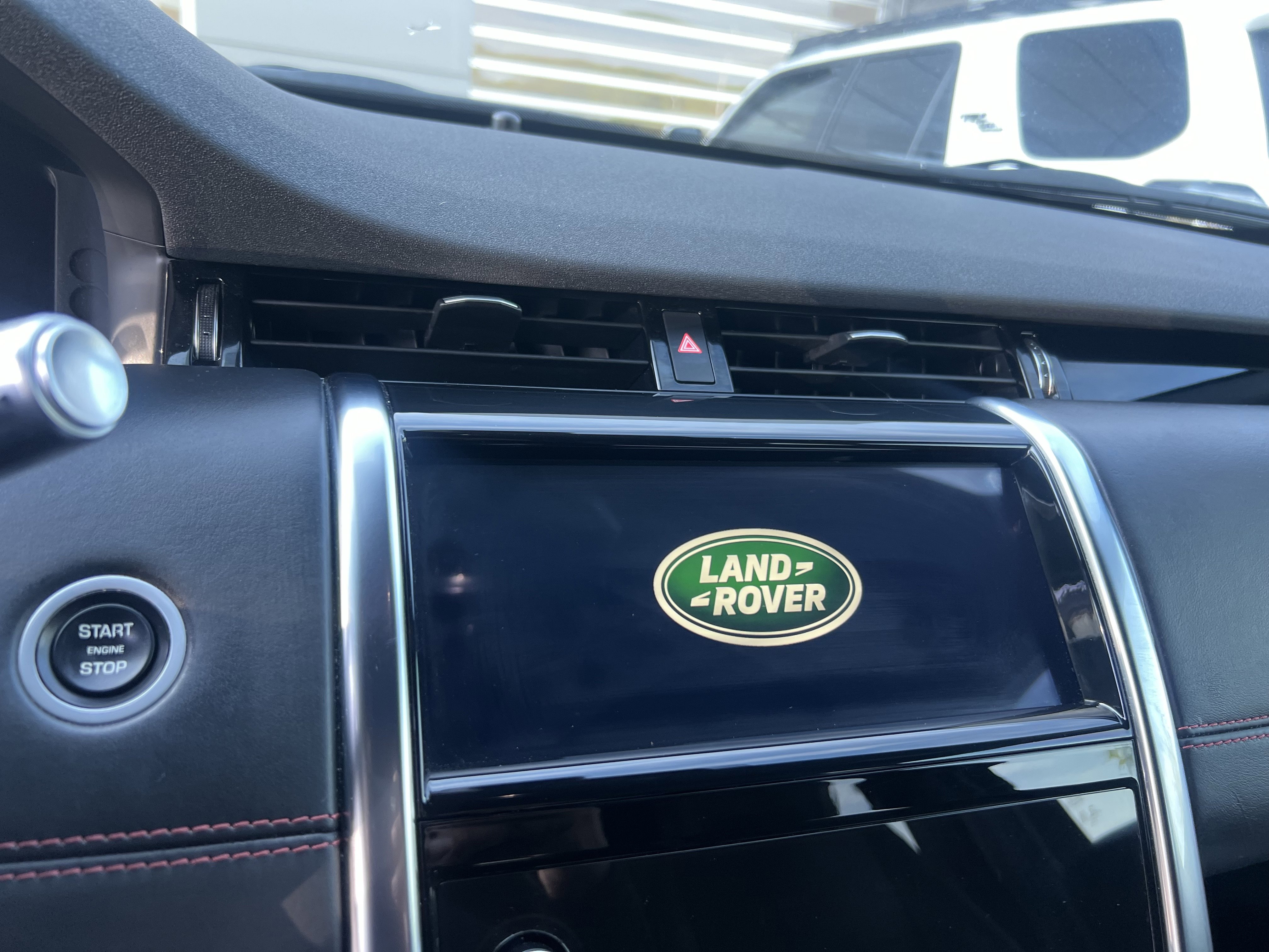 Used 2020 Land Rover Discovery Sport SE R-Dynamic image 25