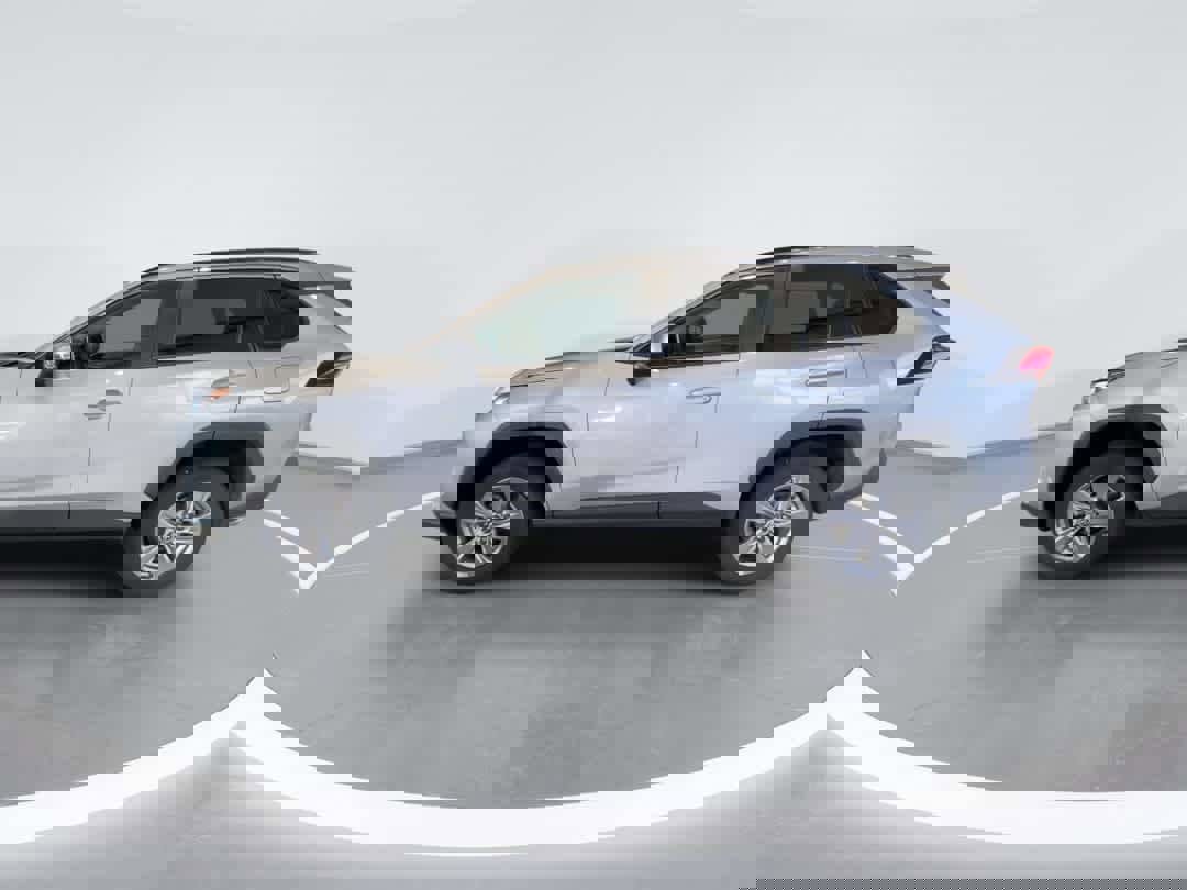 Used 2024 Toyota RAV4 XLE image 5