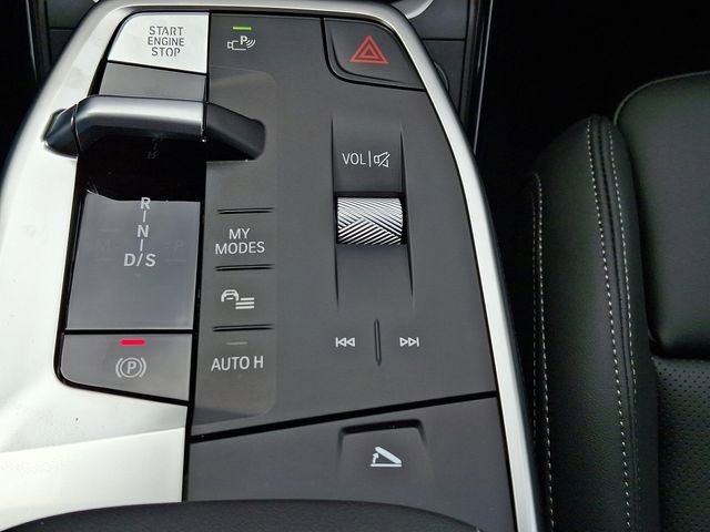 Certified 2025 BMW X1 M35i w/ Shadowloine Package image 21