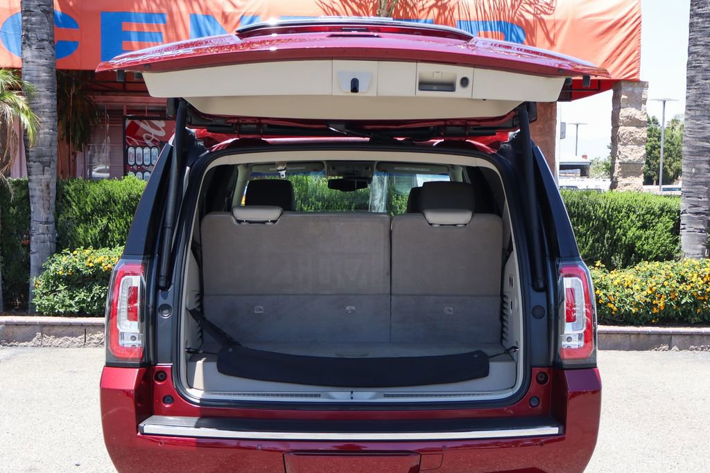 Used 2019 GMC Yukon Denali w/ Denali Ultimate Package RWD image 8