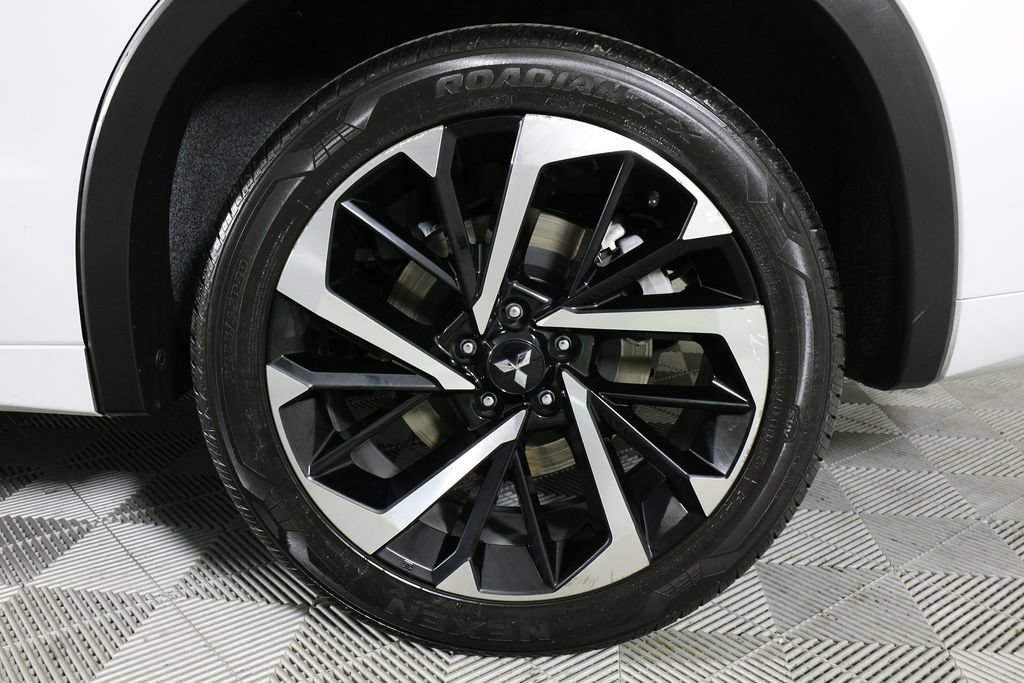 Used 2024 Mitsubishi Outlander SEL FWD image 37