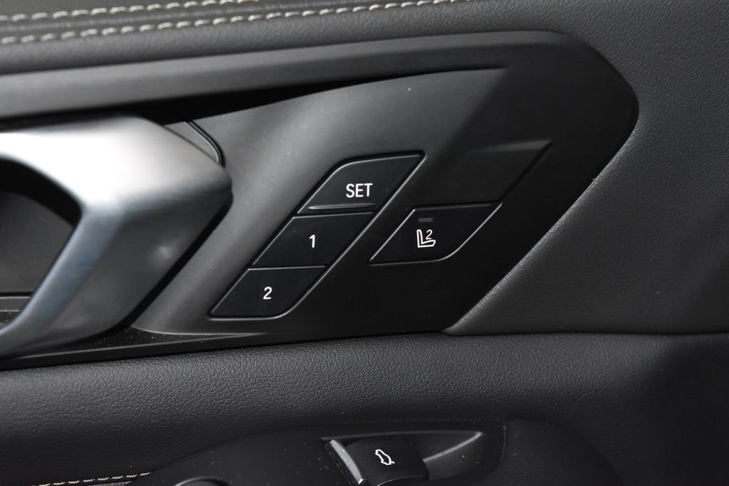 Certified 2025 BMW X5 M60i AWD/4WD image 5