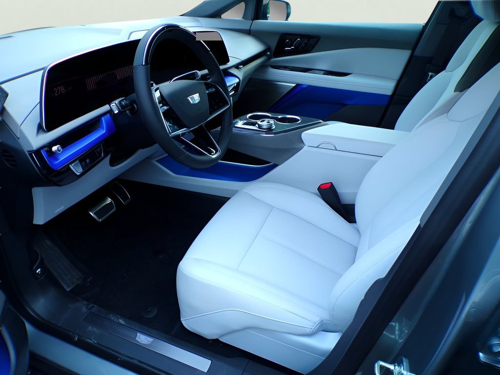 New 2027 Cadillac Optiq Luxury AWD/4WD image 6