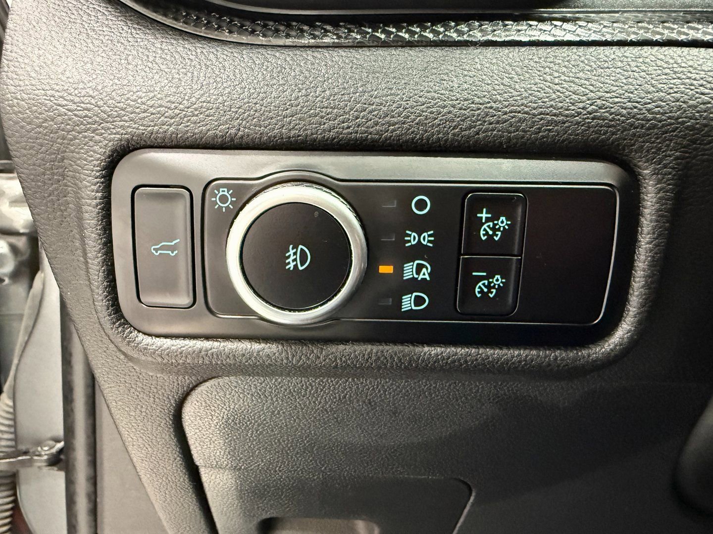 Used 2023 Ford Explorer ST w/ Equipment Group 401A image 23
