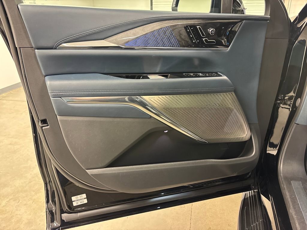 New 2025 Cadillac Escalade IQ Luxury 2 image 24