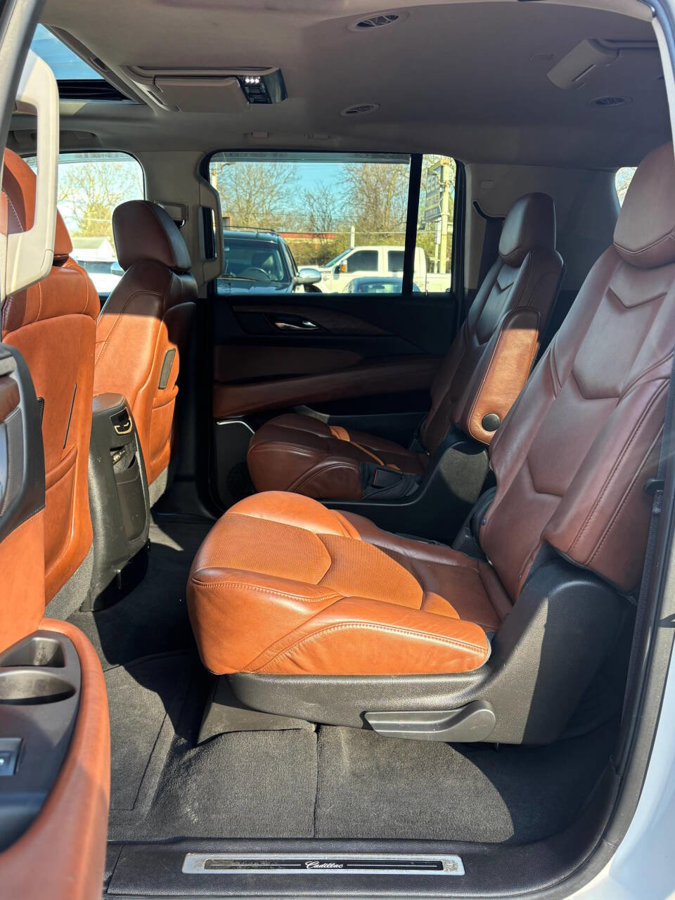 Used 2016 Cadillac Escalade ESV Premium image 12