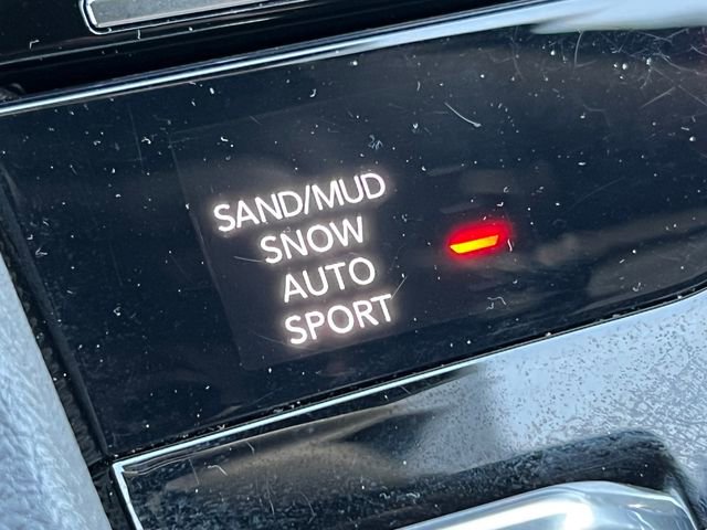 Used 2024 Jeep Grand Cherokee L Limited w/ Black Appearance Package image 33