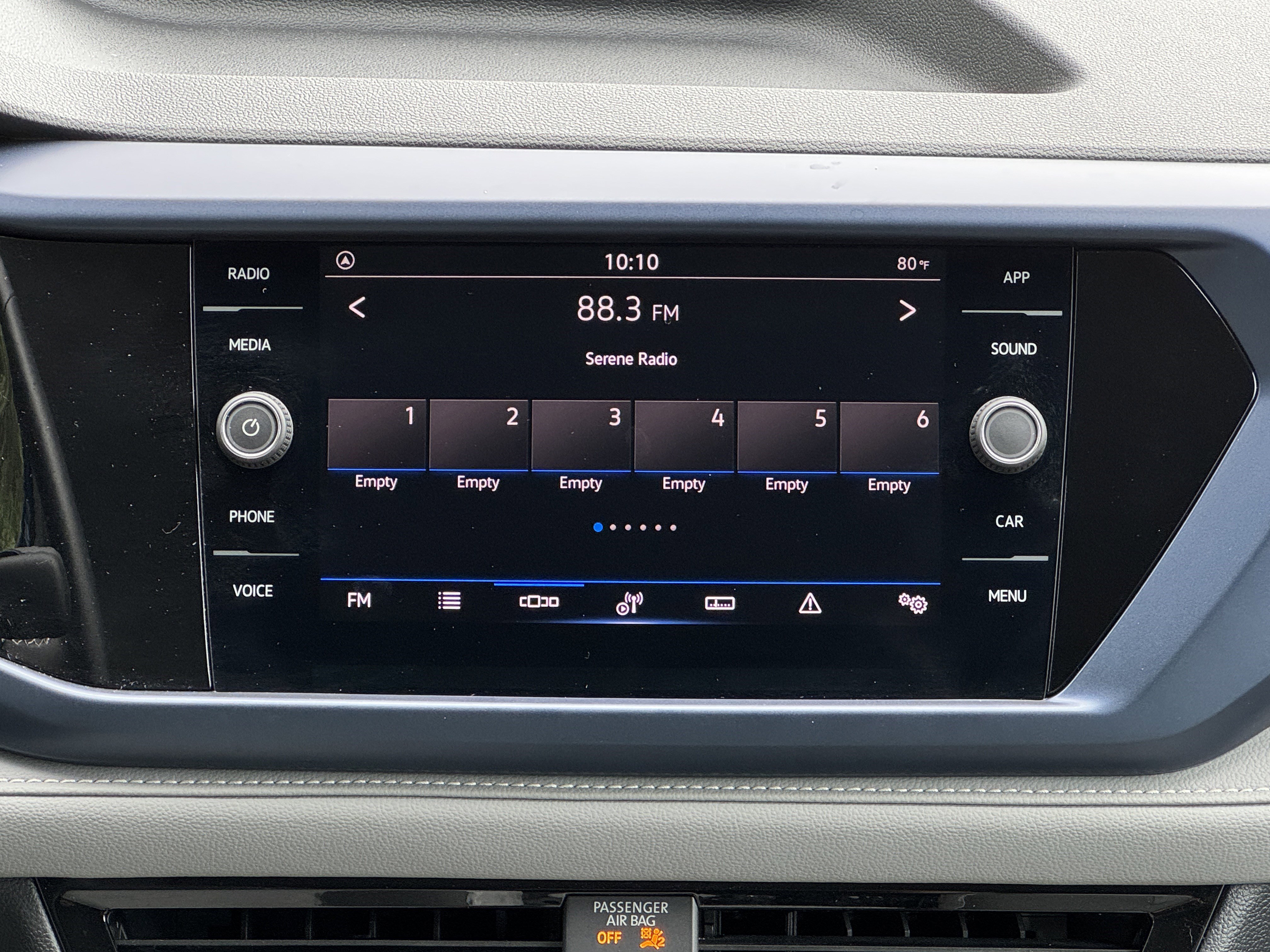 Used 2024 Volkswagen Taos SE image 29