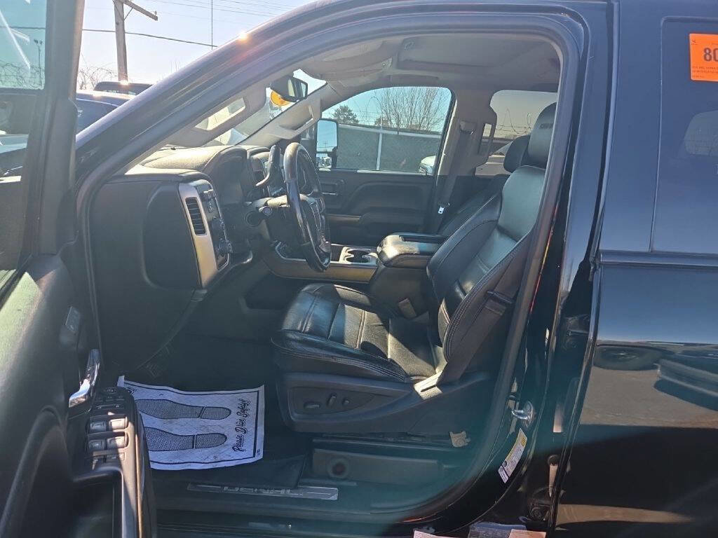 Used 2018 GMC Sierra 3500 Denali AWD/4WD image 4