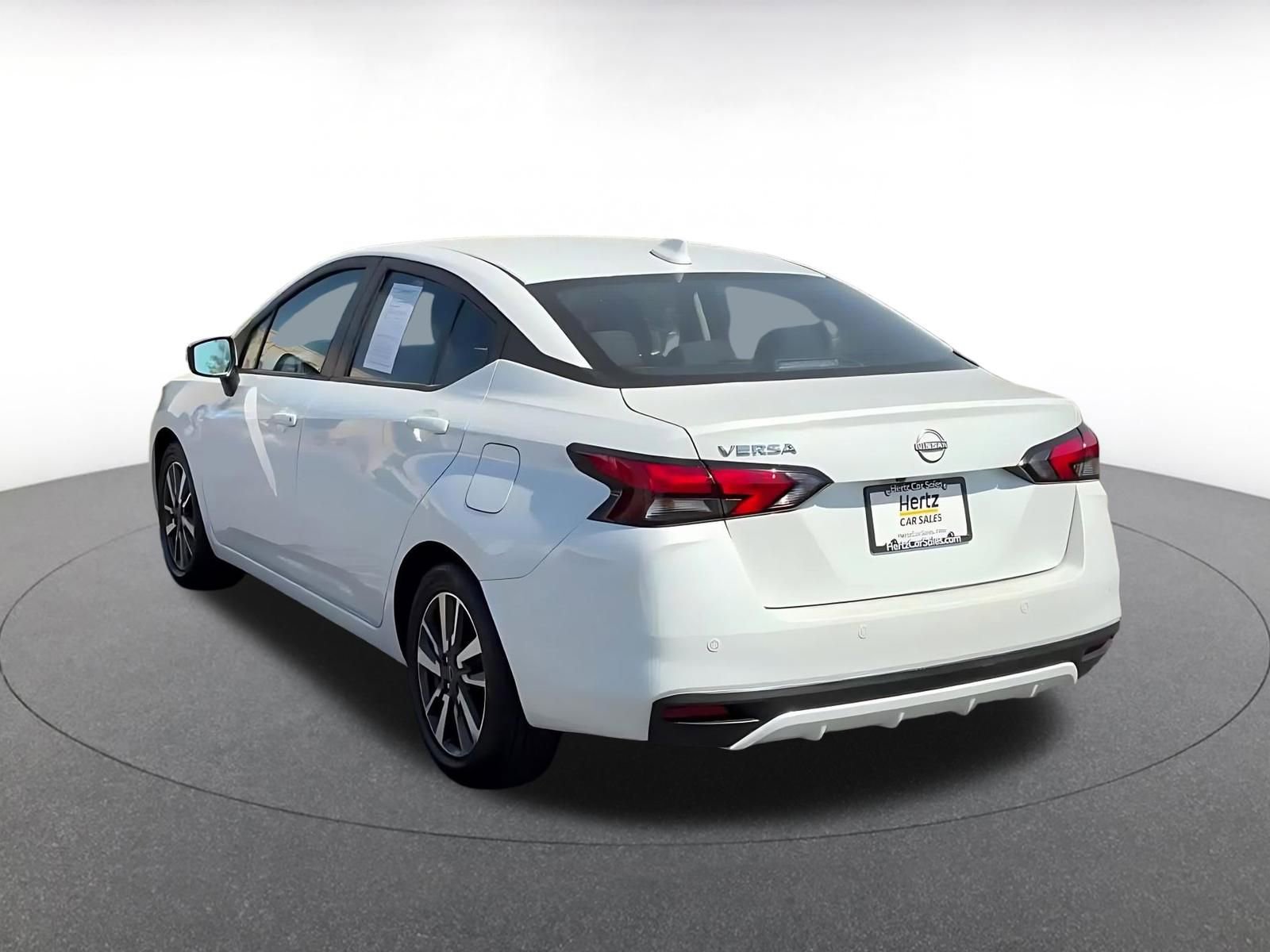 Used 2025 Nissan Versa SV image 11