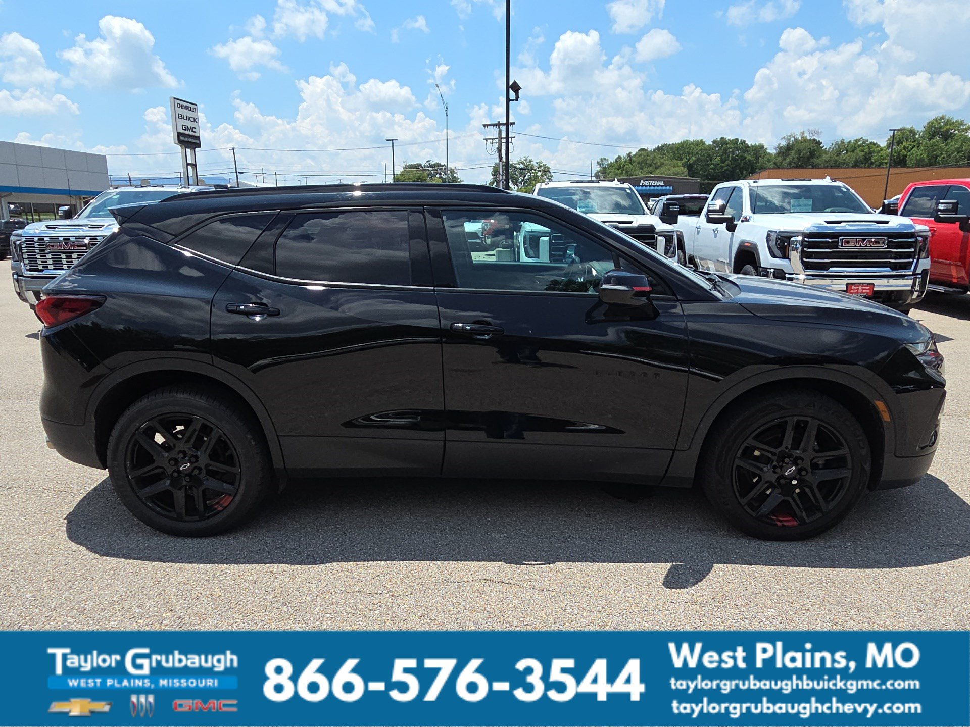 Used 2021 Chevrolet Blazer LT w/ Redline Edition AWD/4WD image 9