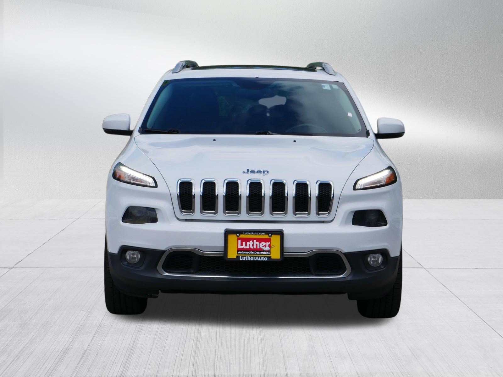 Used 2016 Jeep Cherokee Limited AWD/4WD image 2