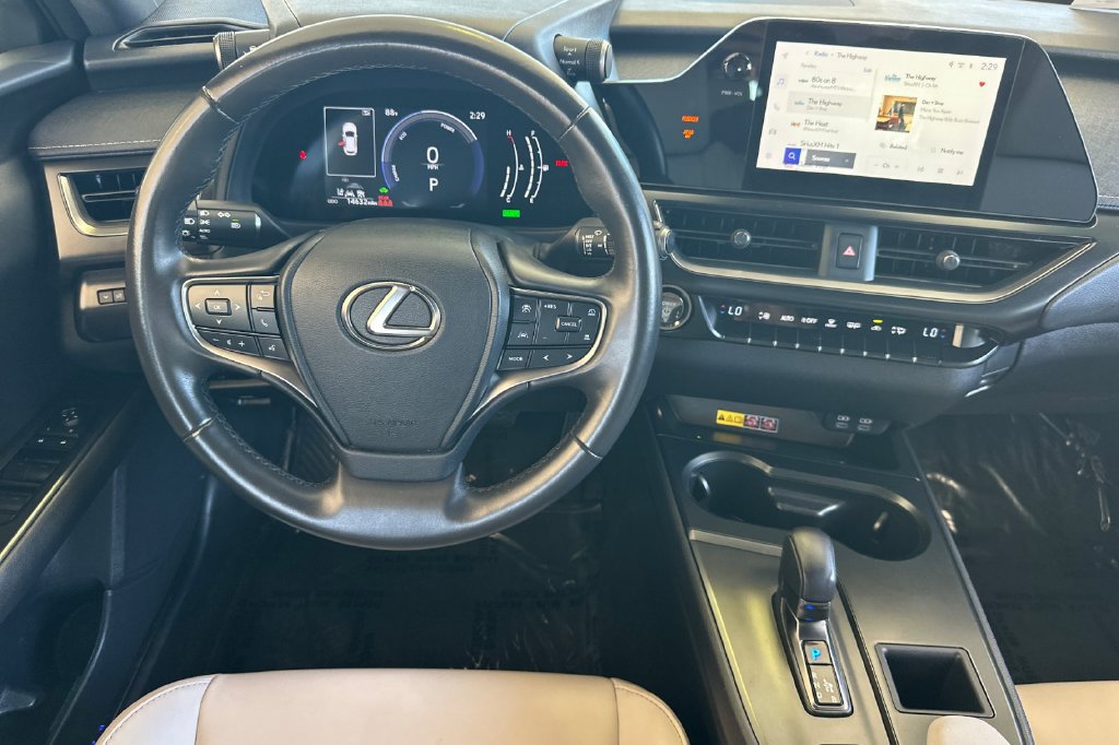 Used 2025 Lexus UX 300h FWD w/ Accessory Package (Z2) image 16