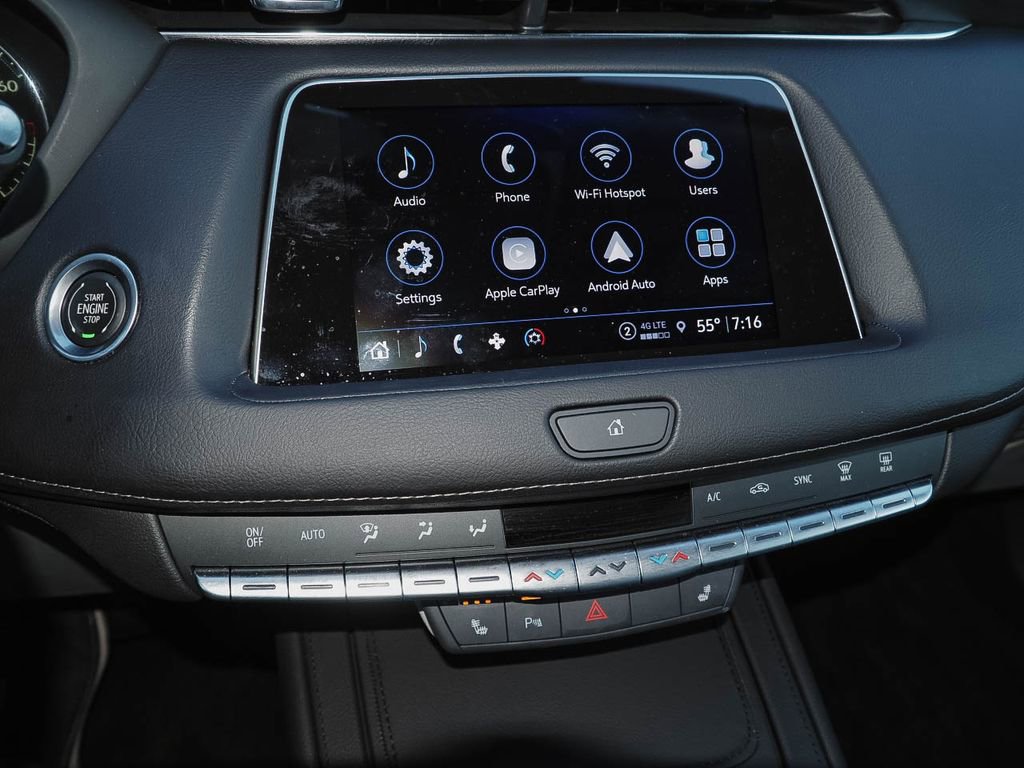 Used 2023 Cadillac XT4 Luxury w/ Cold Weather Package image 11