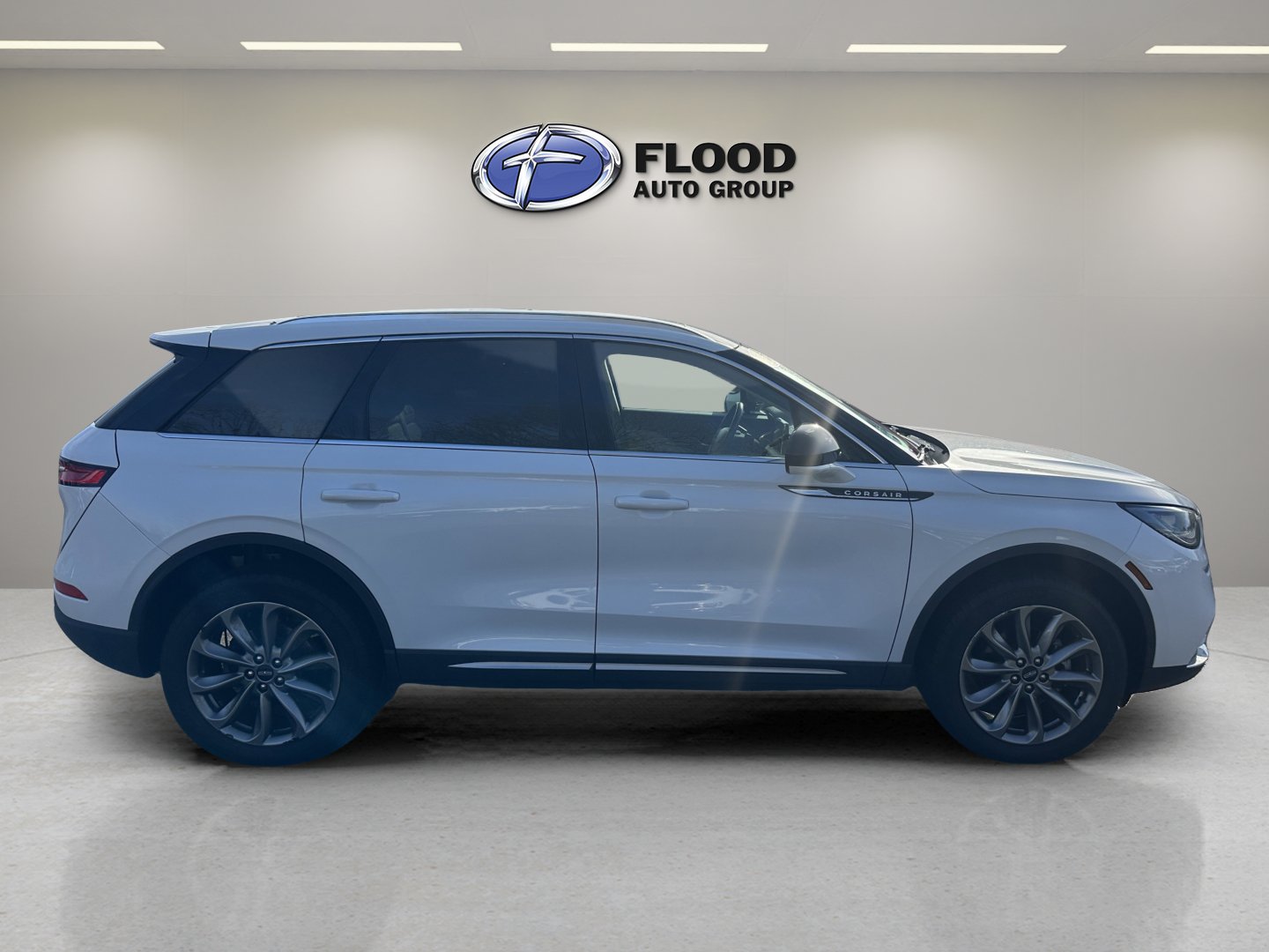 Used 2022 Lincoln Corsair AWD w/ Premium Package image 5