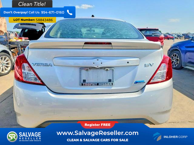 Used 2016 Nissan Versa SV FWD image 8