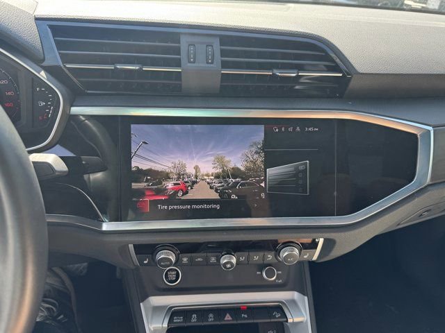 Certified 2023 Audi Q3 2.0T Premium w/ Convenience Package AWD/4WD image 18